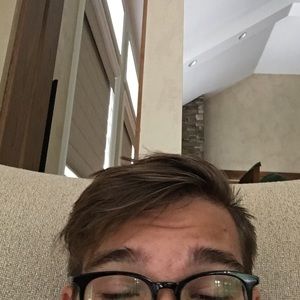 Meet your Posher, Alex