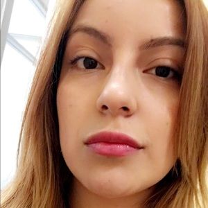 Meet your Posher, Alexandra