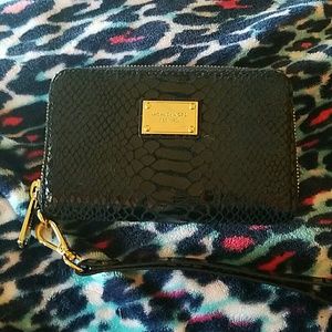 Snakeskin wallet/multimedia case