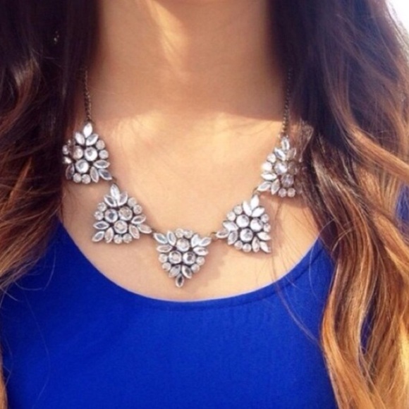 Crystal statement necklace - Picture 4 of 4