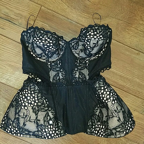 BNWT Size 36C beautiful corset!