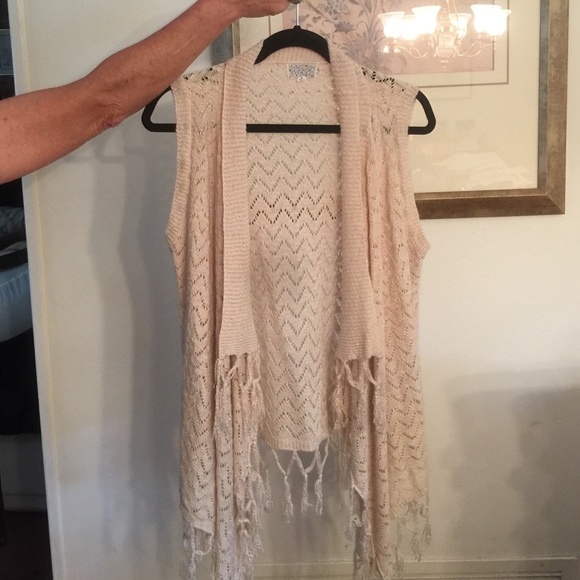 Fring Cream Sleeveless Cardigan