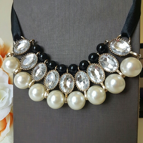 Pearl Rhinestone Necklace