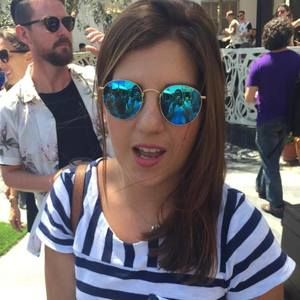 Meet your Posher, Vicky