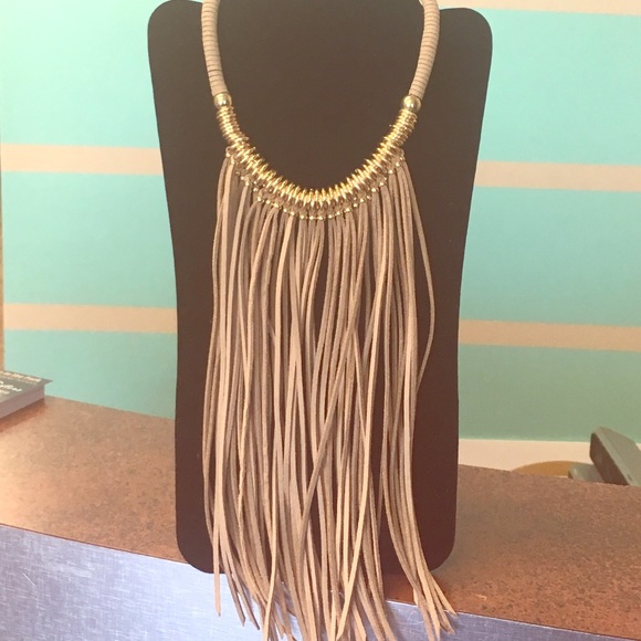 Beige Indian Necklace 🌸