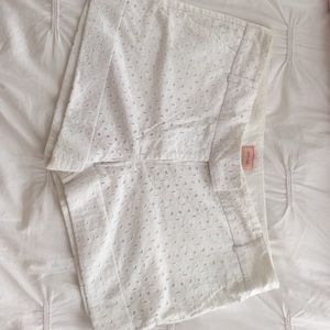 Eyelet shorts