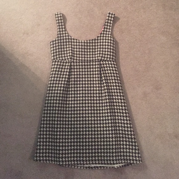 Vineyard Vines Dresses & Skirts - Vineyard Vines Houndstooth Dress