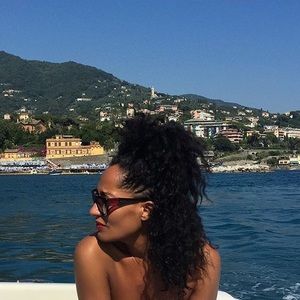 Meet your Posher, Caianne