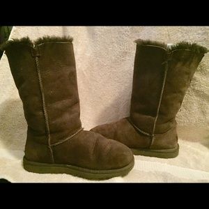 UGG Shoes - Used Tall Brown Bailey-Button Uggs UGG Shoes - Used Tall Brown Bailey-Button Uggs
