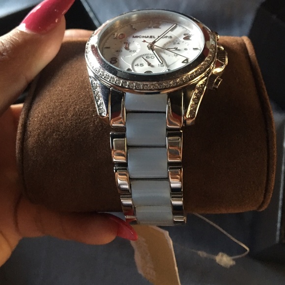 Mk WATCH
