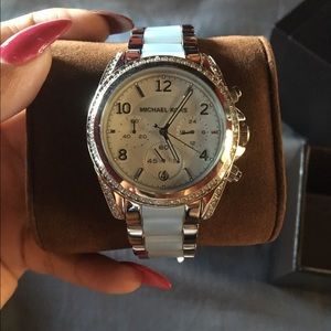 Mk WATCH