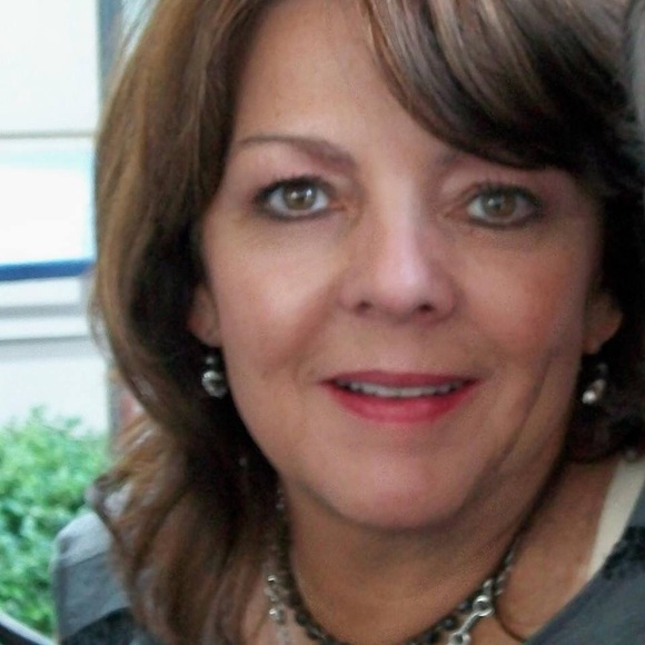 Meet your Posher, Rita