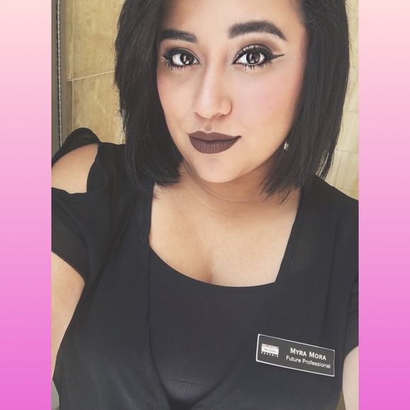 Meet your Posher, Myra