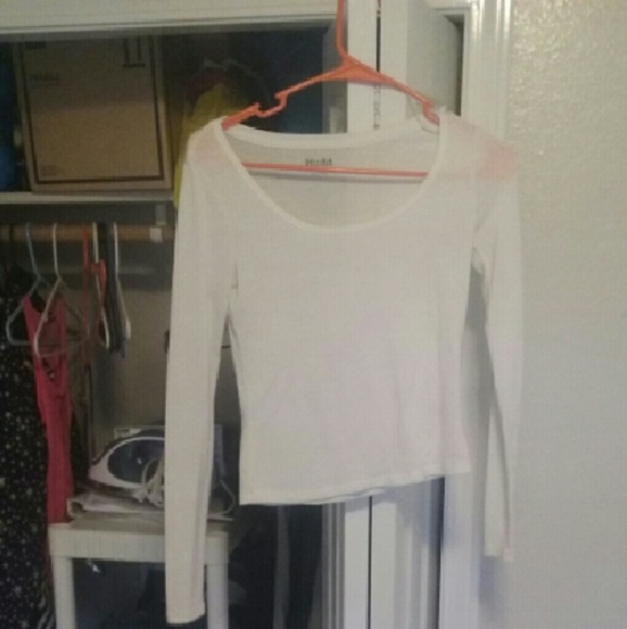White long sleeve croptop