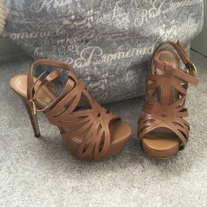 Oliane Medium Brown Leather Guess Pumps