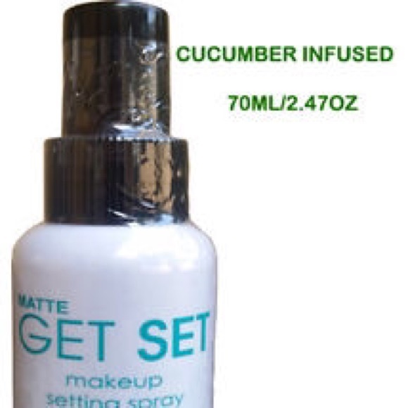 Makeup setting spray!