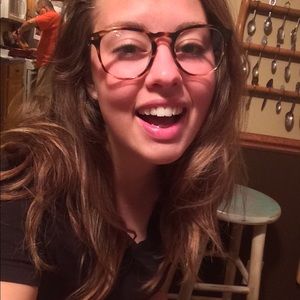 Meet your Posher, Hannah