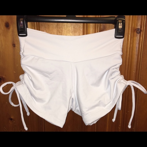 Liquido Active Om Stars Yoga Shorts