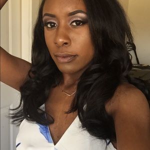 Meet your Posher, Dominique