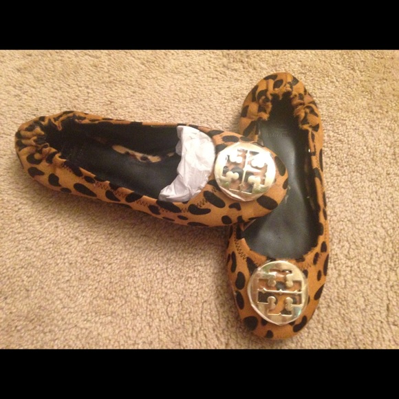 Leopard print flats