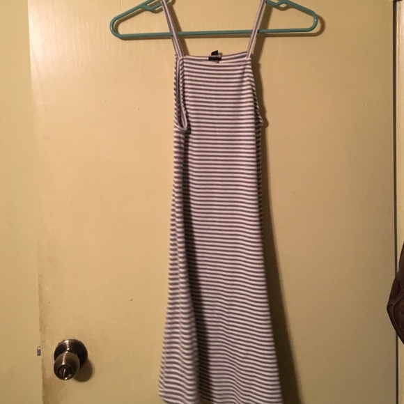 Cute High neck skater dress - Picture 2 of 4