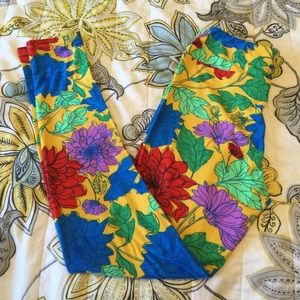 Brand new without tags Lularoe leggings. One Size