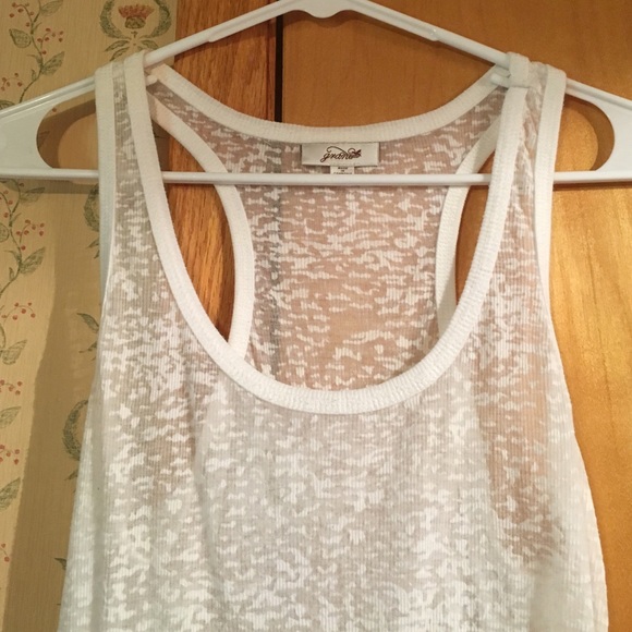 White tank top - Picture 2 of 2