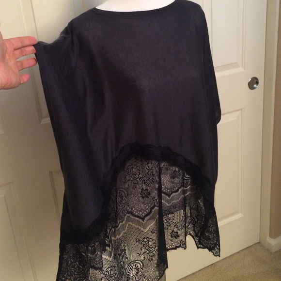 ❌SOLD❌[love scarlett] lightweight sweater poncho - Picture 4 of 4