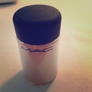 MAC cosmetics loose pigment! Naked