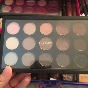 SALE!!!! Mac x15 cool neutral palette
