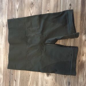 NEVER WORN Lululemon shorts