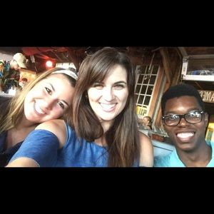 Meet your Posher, Carlee