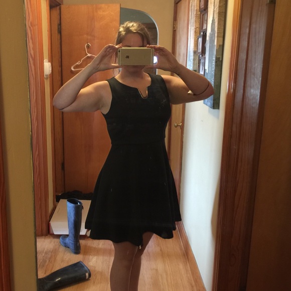 Lucy and co dress Large - Picture 2 of 3