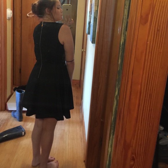 Lucy and co dress Large - Picture 3 of 3