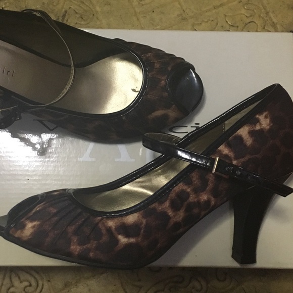 Leopard print heels - Picture 1 of 1