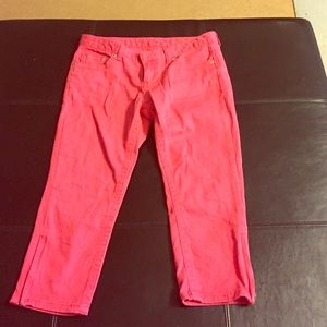 Rue 21 bright coral capris