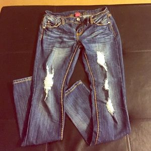 Almost Famous distressed jeans