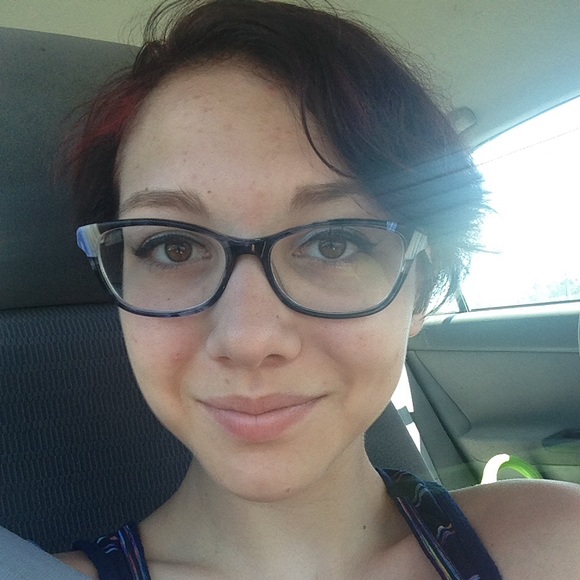 Meet your Posher, Shelby - Picture 1 of 1