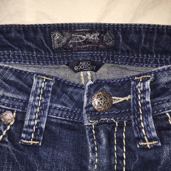 Silver Jeans - Picture 3 of 4