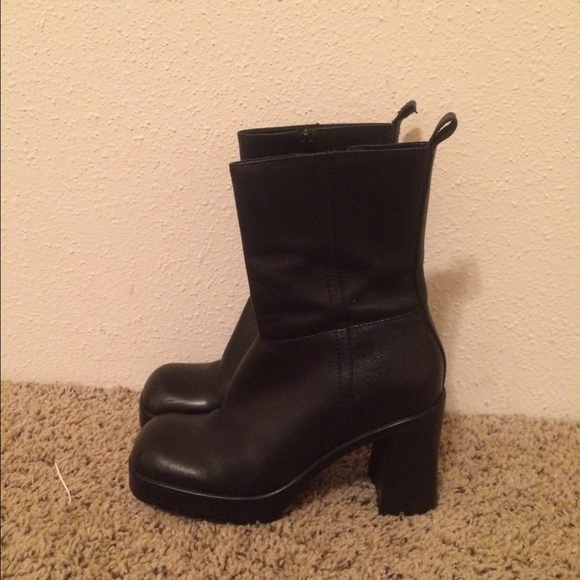 ✨🔥 Leather Steve Madden Boots ✨🔥