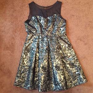 Silver floral patterned cocktail dress size L