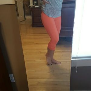 Sz 6 Lululemon Wonder Under Capris