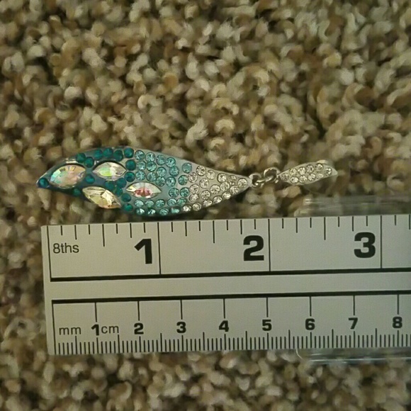 Beautiful earings - Picture 3 of 3