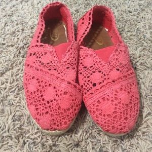 coral crochet shoes never worn