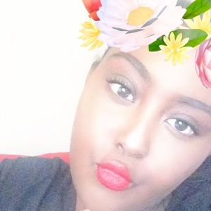 Meet your Posher, Camille