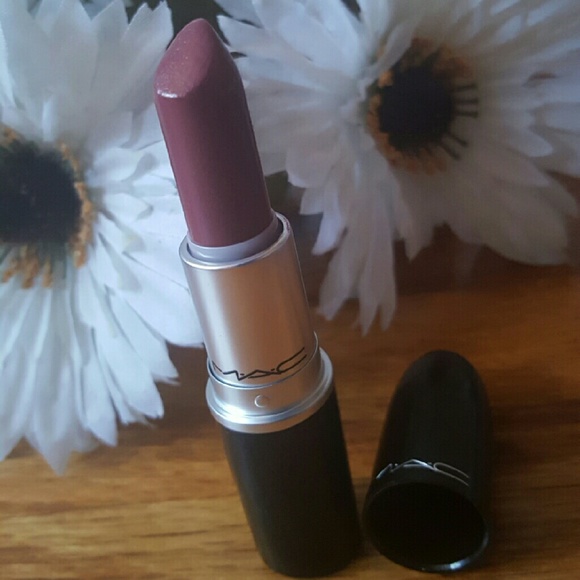 MAC LIPSTICK IN ""  CAPRICIOUS ""