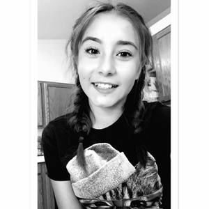 Meet your Posher, Vanessa