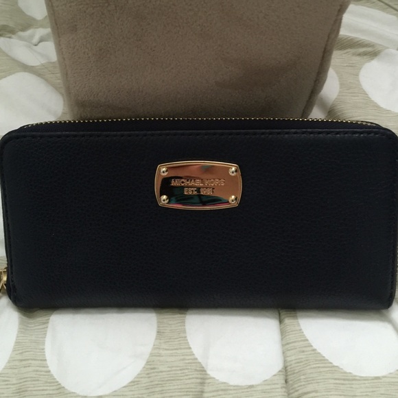 Brand new Michael kors navy blue wallet