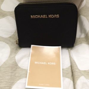 Used with care black Michael kors wallet
