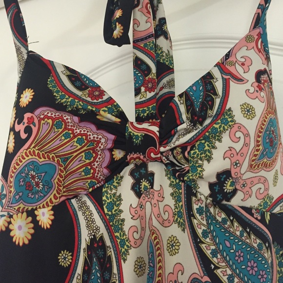 Halter Top - Picture 2 of 3